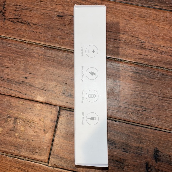 Professional Pet Nail Groomer - Picture 4 of 5